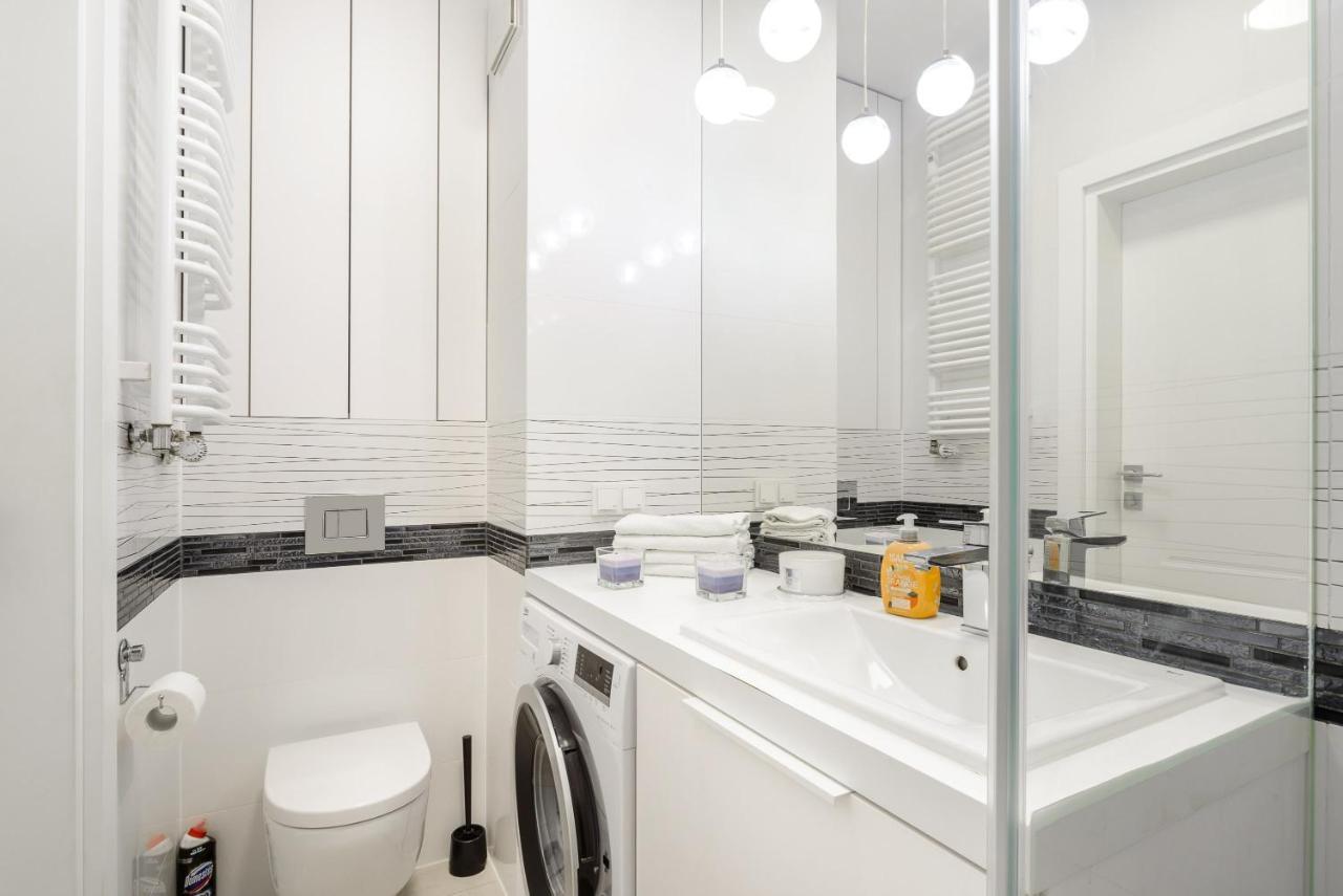 وارسو Luxury Apartment On Grzybowska Street المظهر الخارجي الصورة
