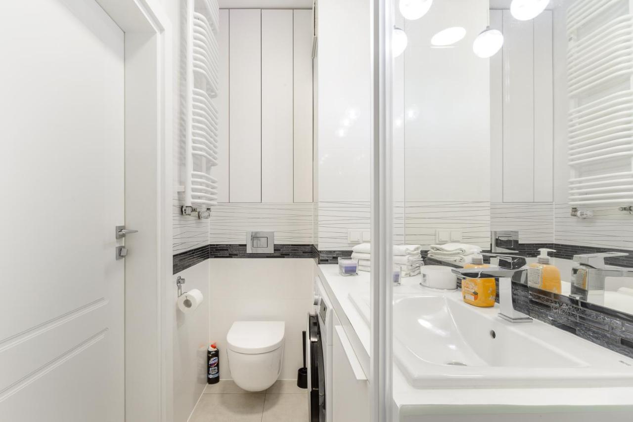 وارسو Luxury Apartment On Grzybowska Street المظهر الخارجي الصورة